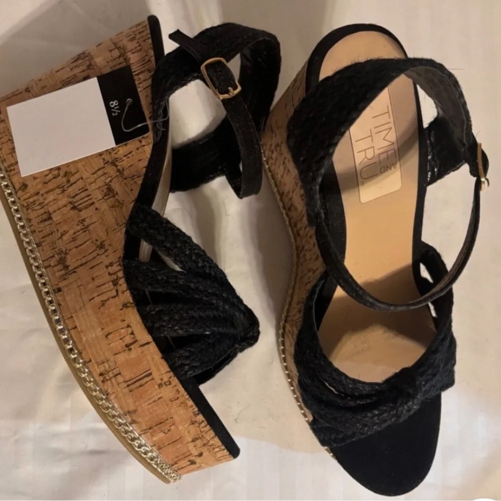 Time and Tru Platform Sandals Black 8 1/2 Cork Heels - Picture 3 of 3